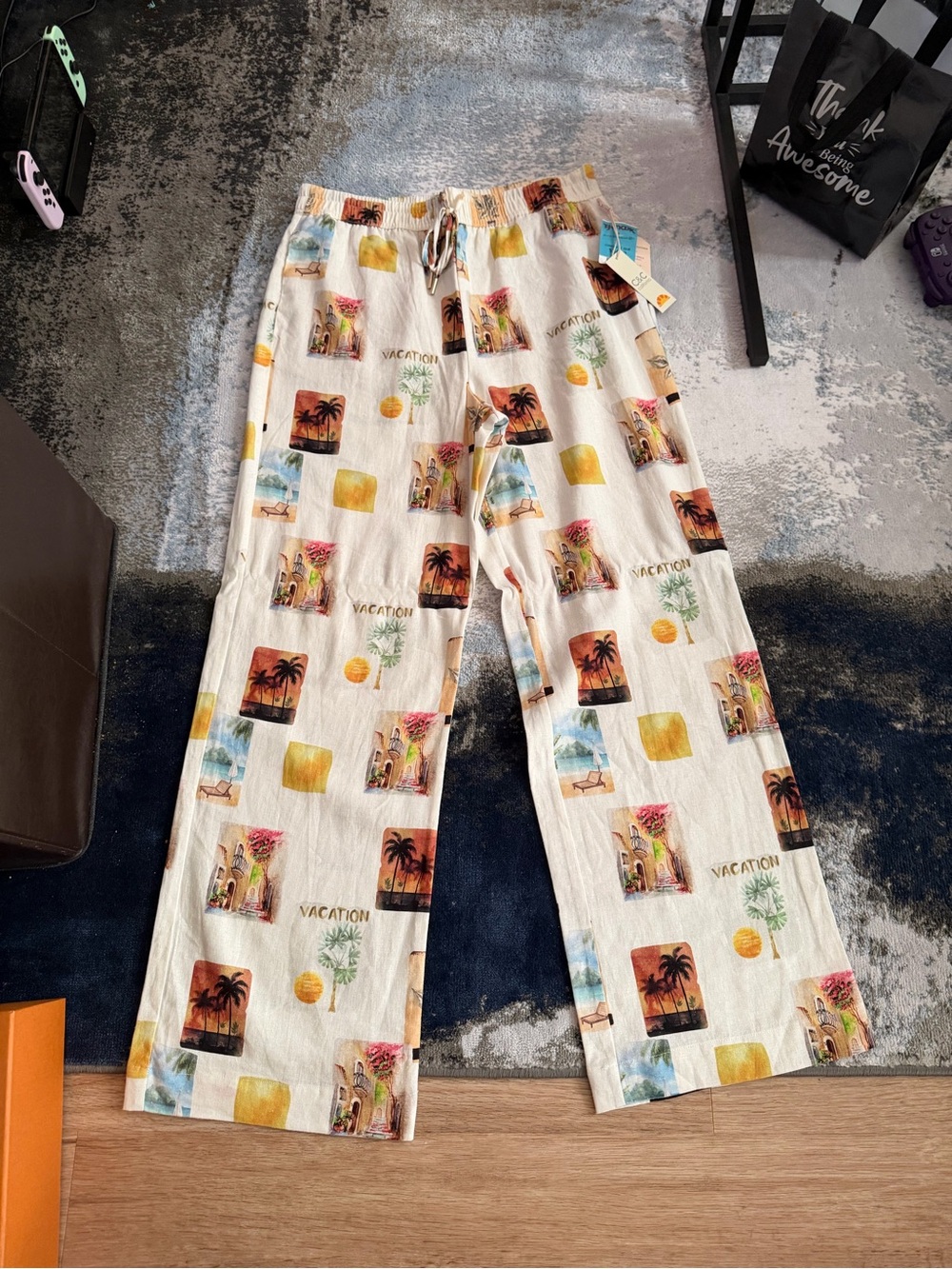 C&C California Cream Drawstring Waist Pants with Multicolor Accents